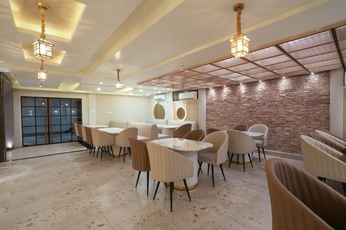 קוטה Hotel Square 36 מראה חיצוני תמונה