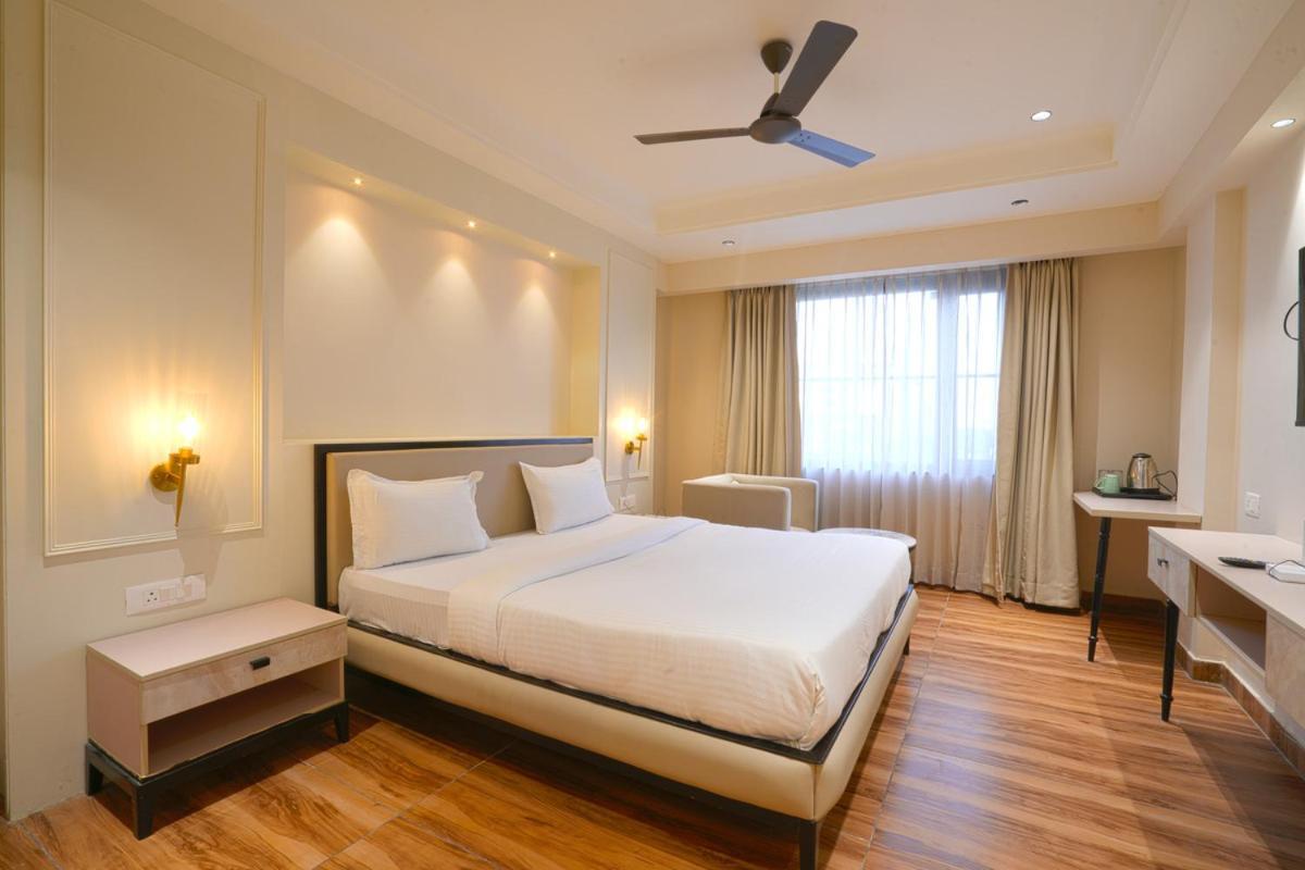 קוטה Hotel Square 36 מראה חיצוני תמונה