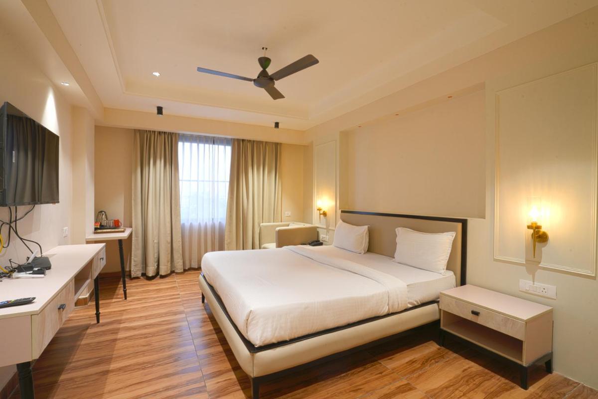 קוטה Hotel Square 36 מראה חיצוני תמונה