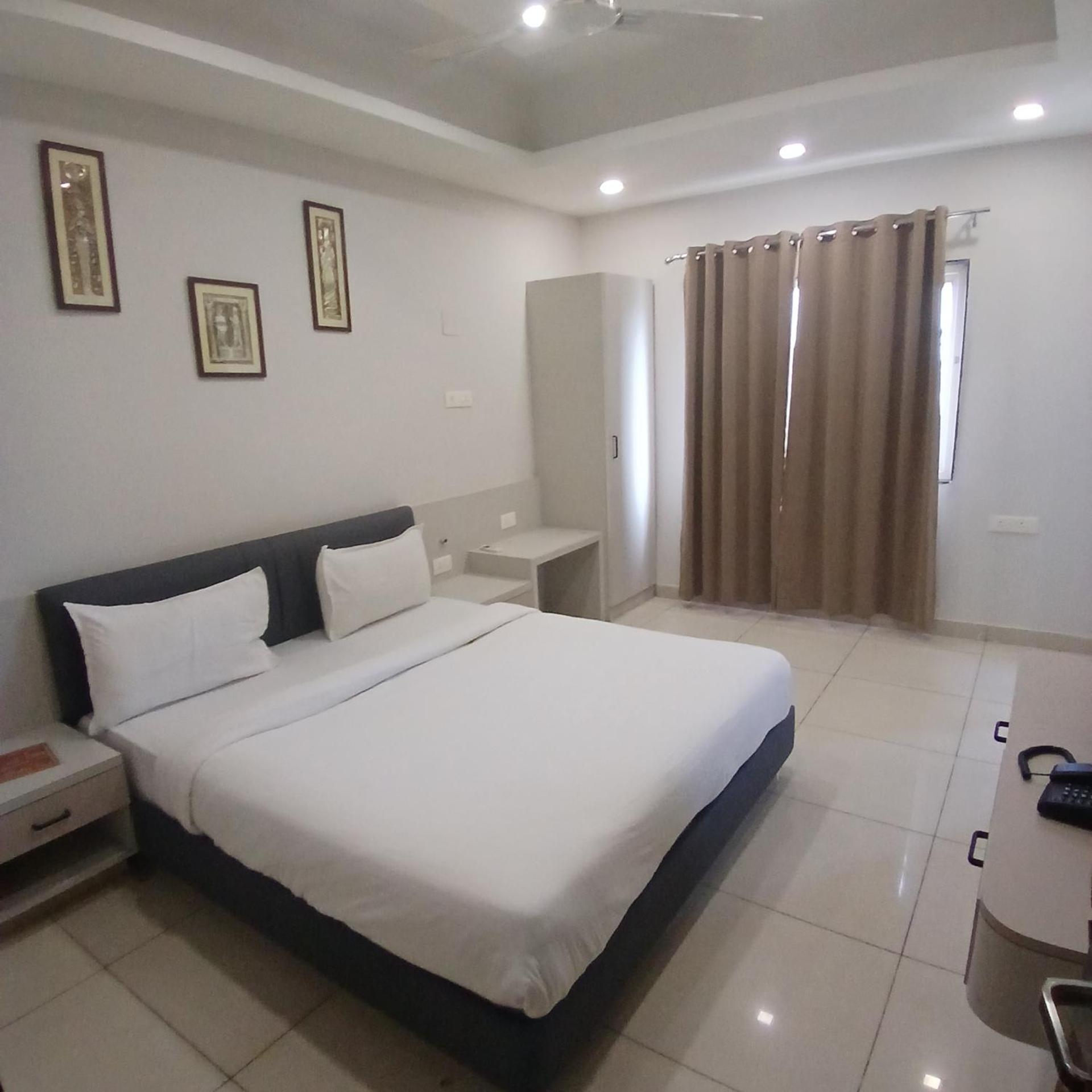 קוטה Hotel Square 36 מראה חיצוני תמונה