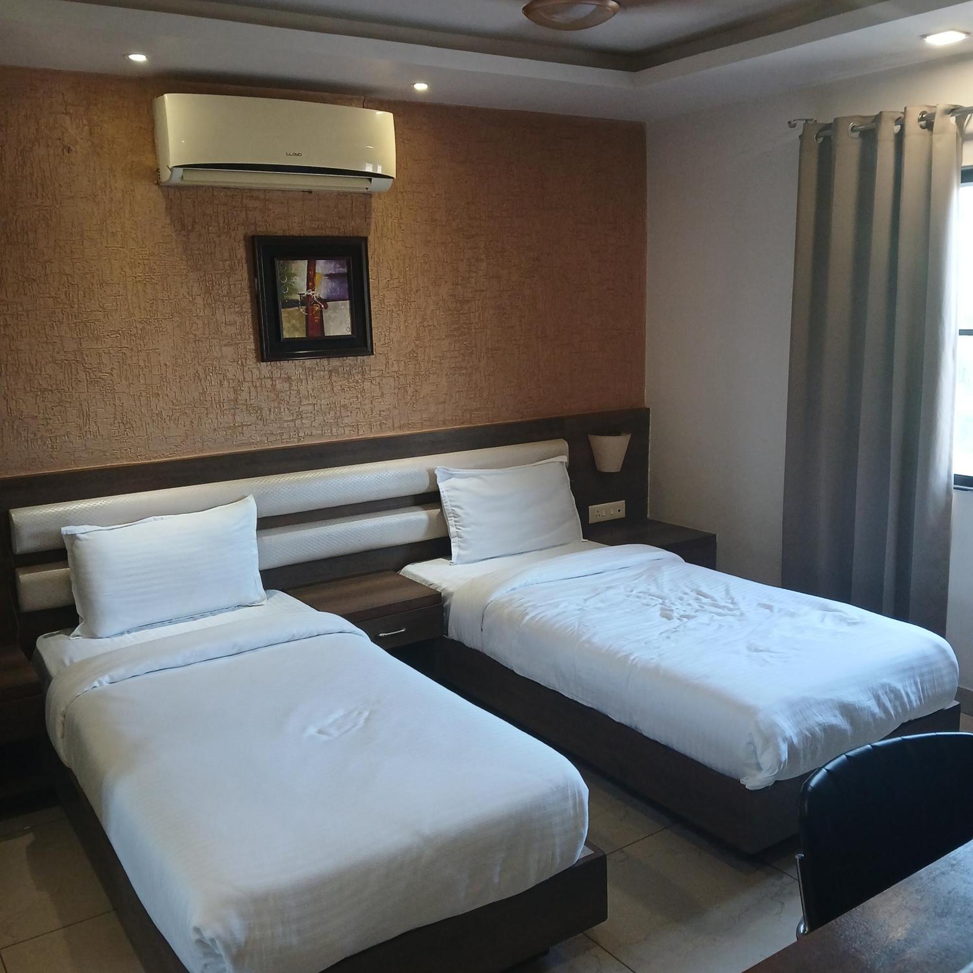קוטה Hotel Square 36 מראה חיצוני תמונה