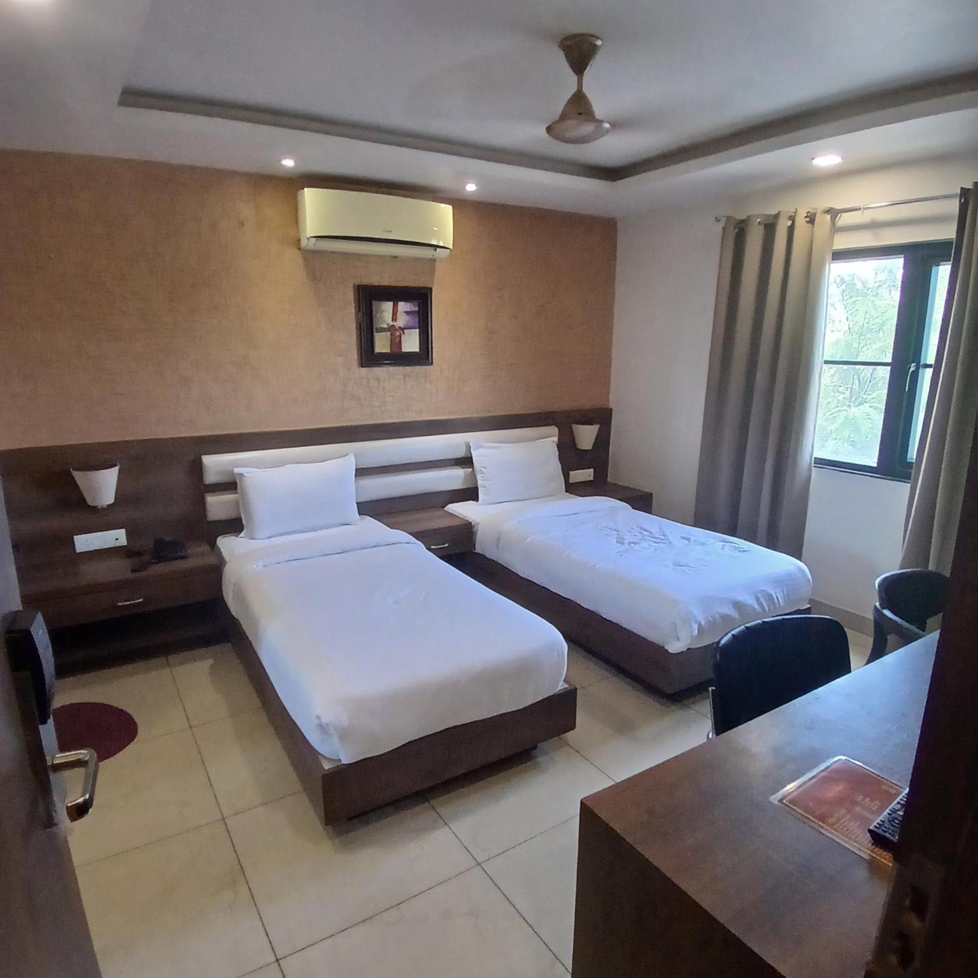 קוטה Hotel Square 36 מראה חיצוני תמונה